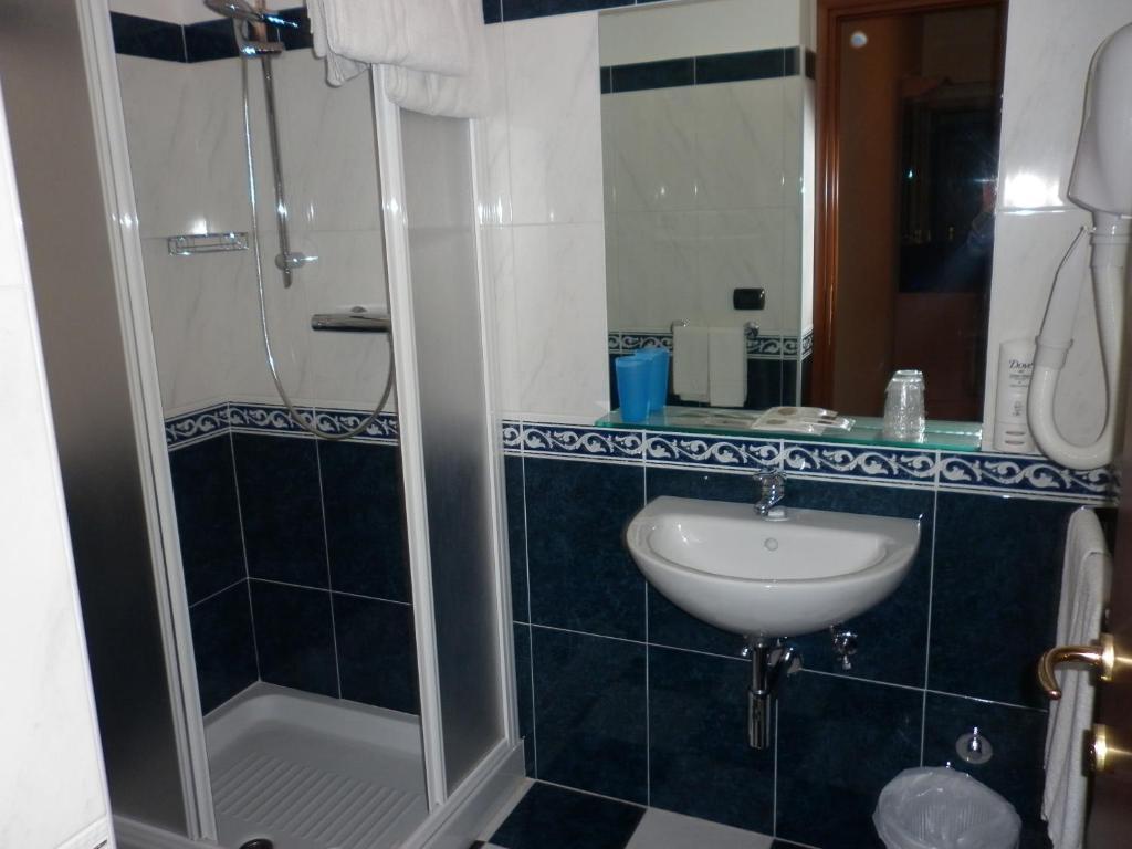 Hotel Cristall San Benedetto del Tronto Ngoại thất bức ảnh