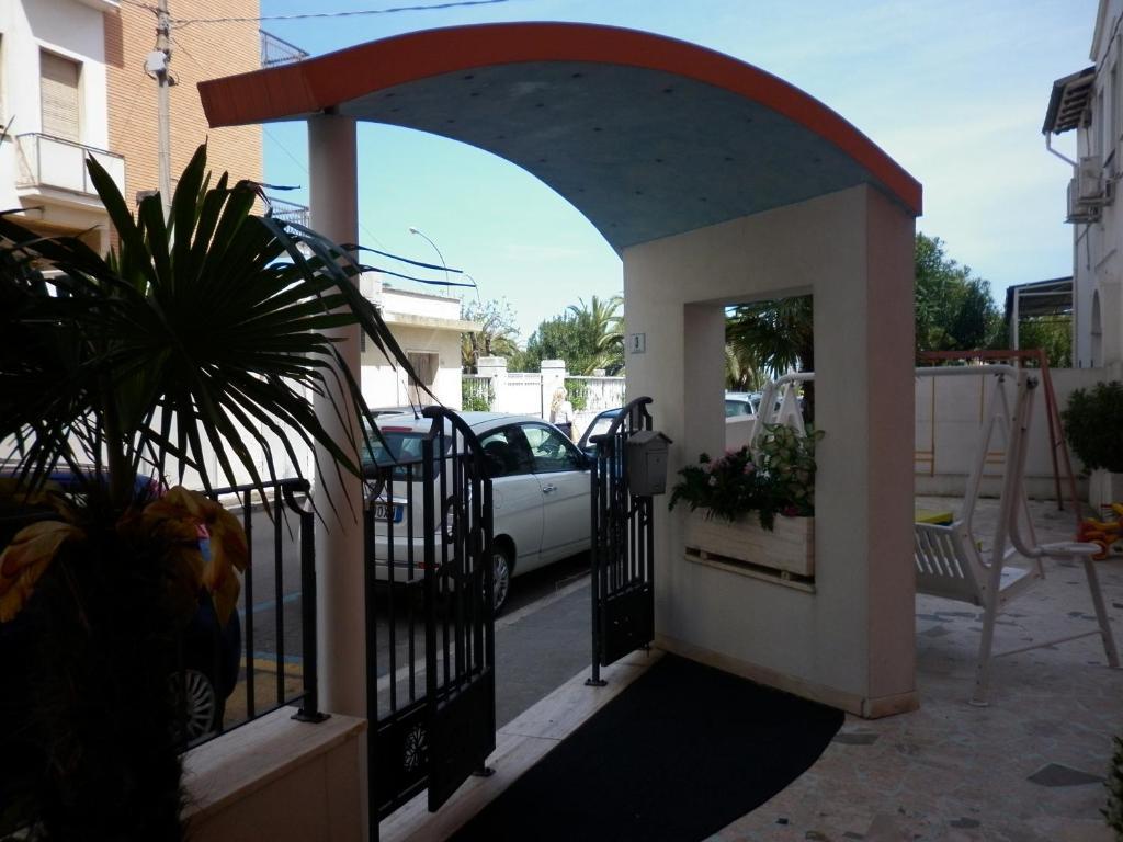 Hotel Cristall San Benedetto del Tronto Ngoại thất bức ảnh