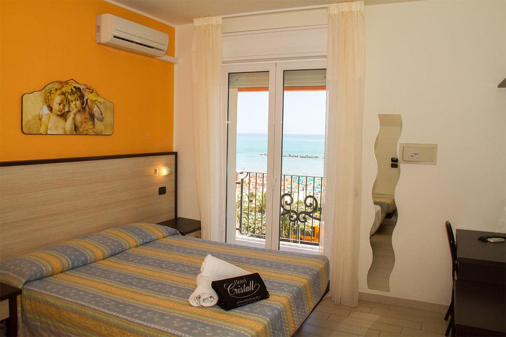 Hotel Cristall San Benedetto del Tronto Ngoại thất bức ảnh