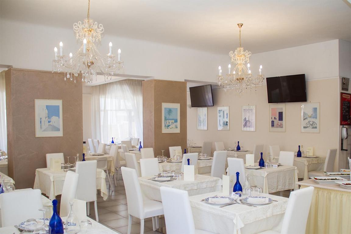 Hotel Cristall San Benedetto del Tronto Ngoại thất bức ảnh